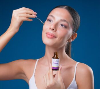 Leke ve renk düzenleyici serum